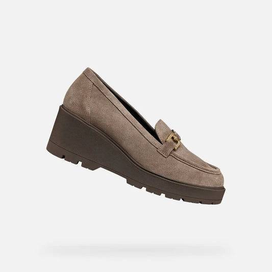 Taupe