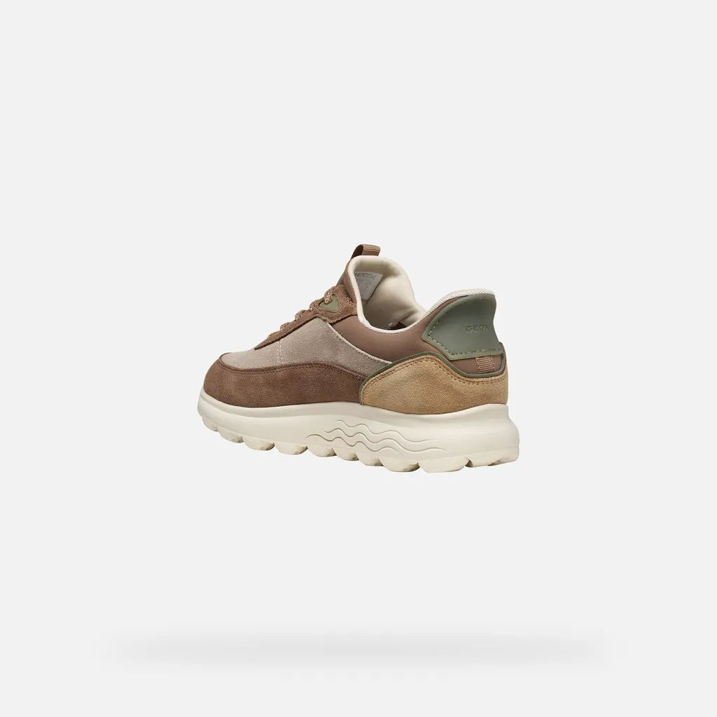 Beige/Light Brown